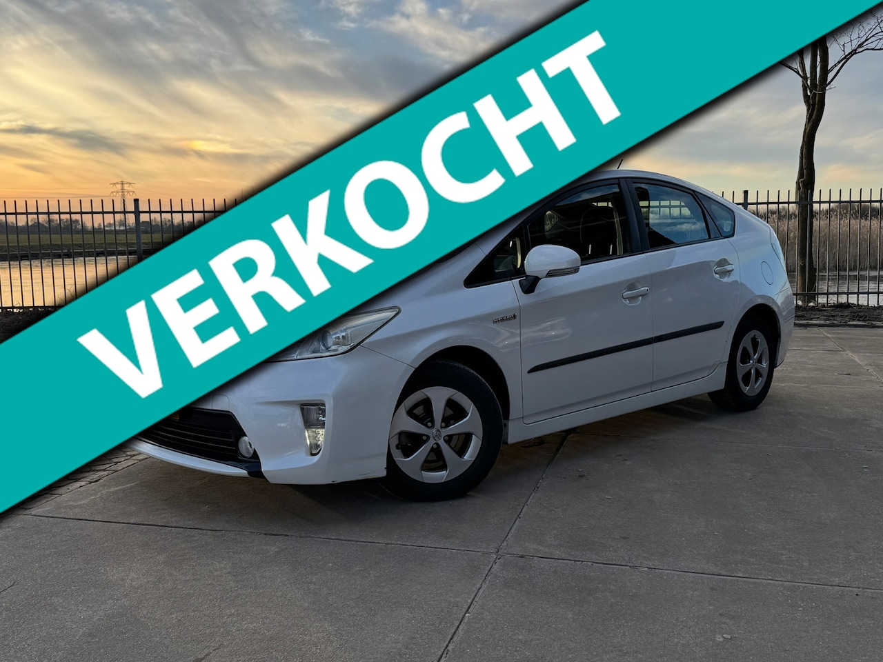 Toyota Prius - 1.8 Comfort Top 5 edition | Camera | Keyless | Navi | - AutoWereld.nl