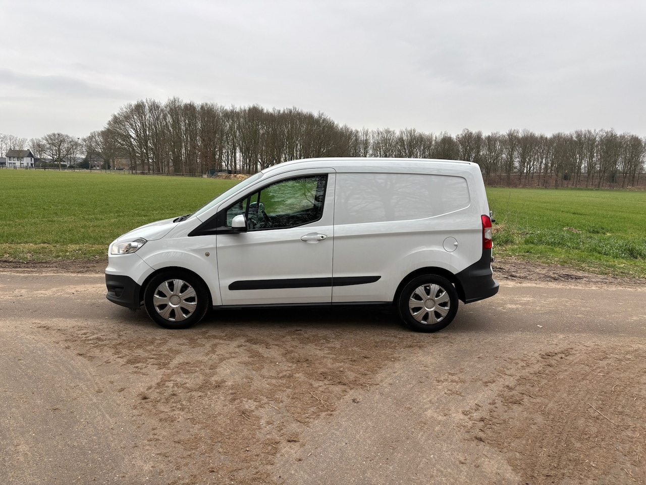 Ford Transit Courier - 1.5 TDCI Trend 1.5 TDCI Trend - AutoWereld.nl