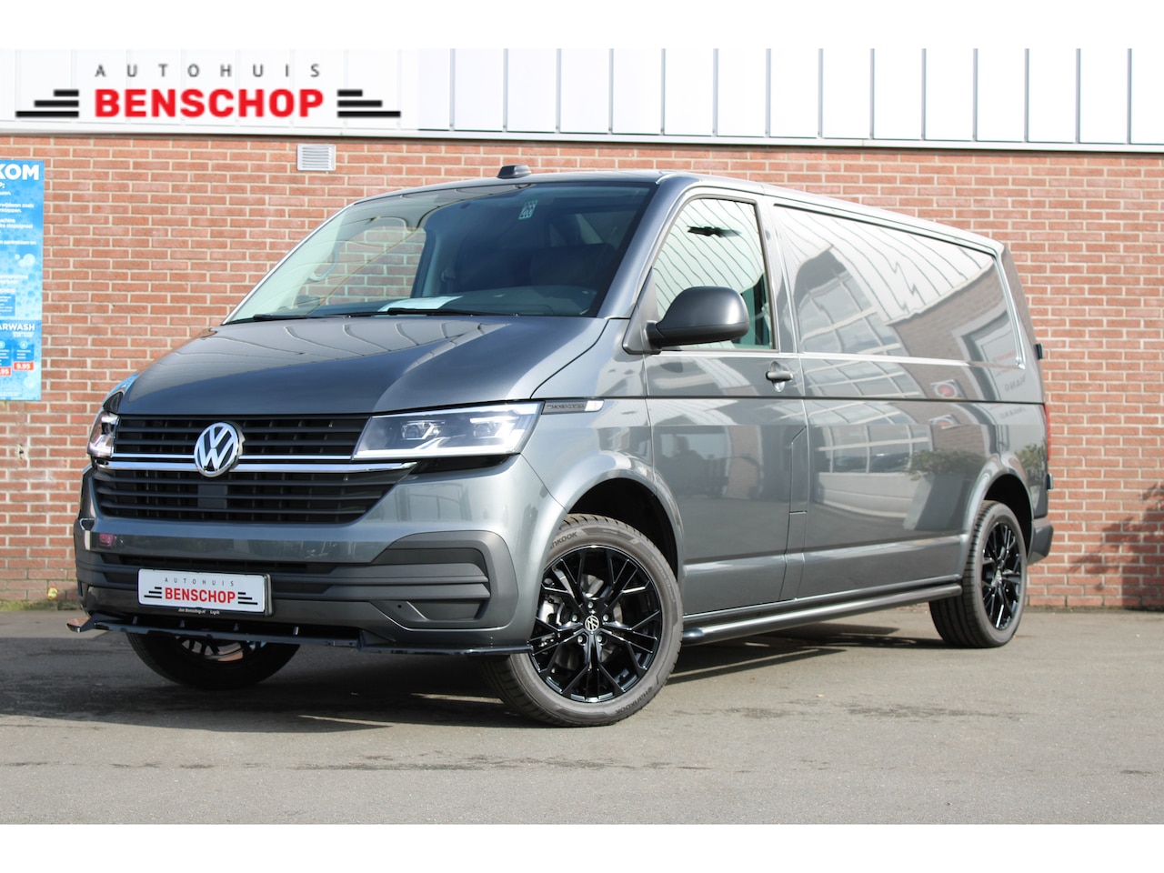 Volkswagen Transporter - T6.1 2.0 TDI 150PK DSG L2 |ACHTERUITRIJCAMERA|LED|17-INCH|SIDEBARS|APP.CONNECT| - AutoWereld.nl