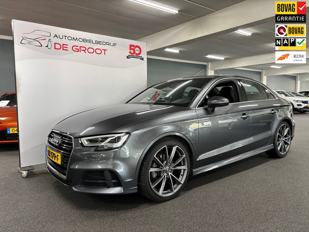 Audi A3 Limousine - 1.0 TFSI Sport S Line Edition / NL-auto, Handgeschakeld, Navi, Apple Car Play - AutoWereld.nl