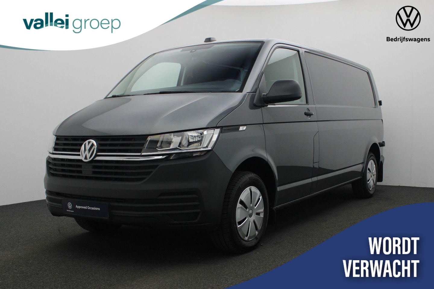 Volkswagen Transporter - 2.0 TDI 150 pk DSG L2H1 28 | Trekhaak | 3-zits | Navigatie | Adaptive Cruise - AutoWereld.nl