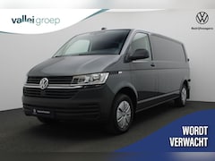 Volkswagen Transporter - 2.0 TDI 150 pk DSG L2H1 28 | Trekhaak | 3-zits | Navigatie | Adaptive Cruise