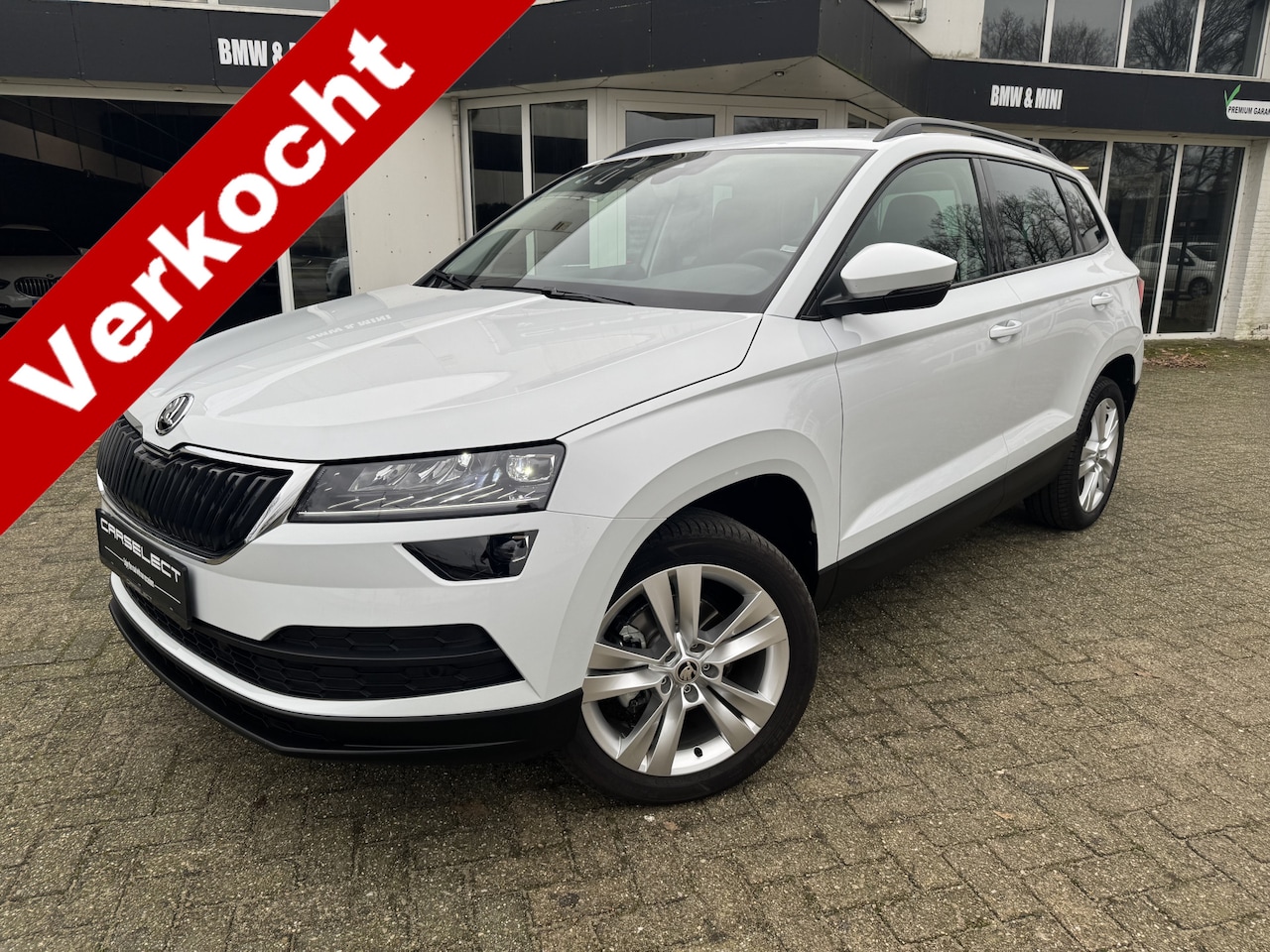 Skoda Karoq - 1.5 TSI ACT Style Camera, Sportstoelen, verwarmd stuur, ACC, TREKH, Apple/Android Carplay - AutoWereld.nl