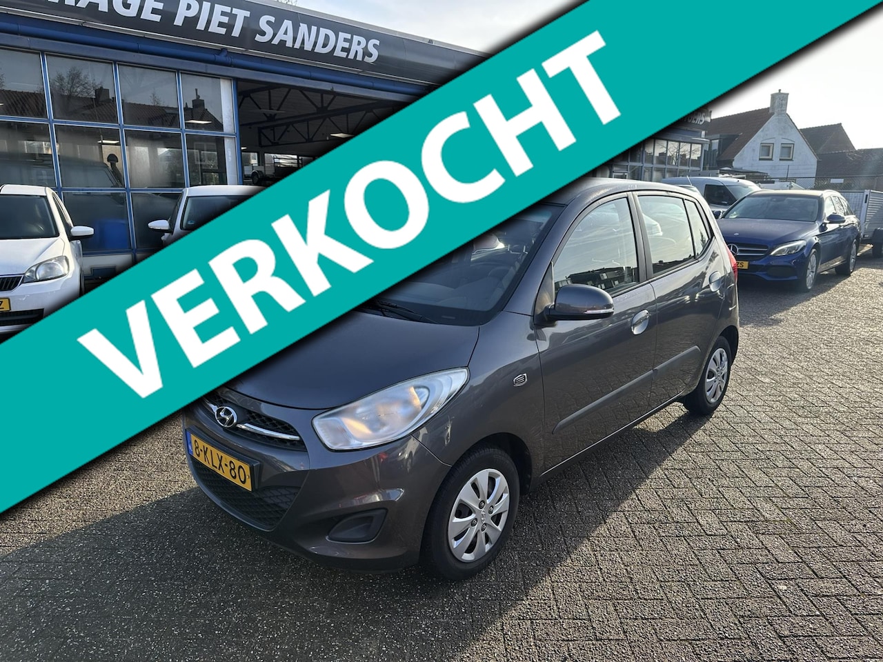 Hyundai i10 - 1.0 Black pack I Airco I CV Afstandbed. I Elec. Ramen I NL-Auto I - AutoWereld.nl