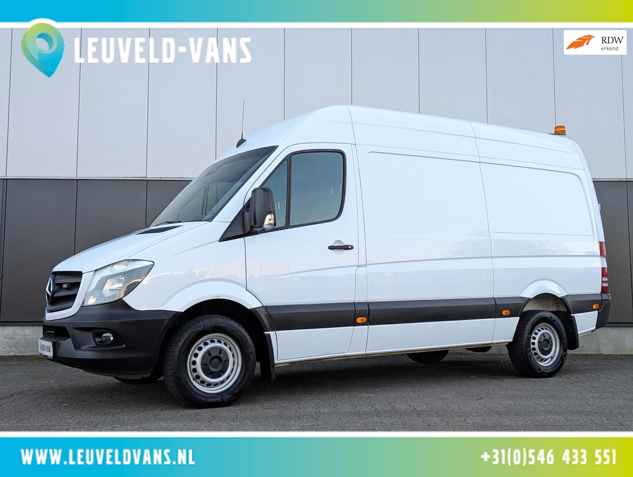 Mercedes-Benz Sprinter - 316 160PK RWD CLIMATE NAVI STANDKACHEL 3500KG TREKHAAK EURO6 - AutoWereld.nl