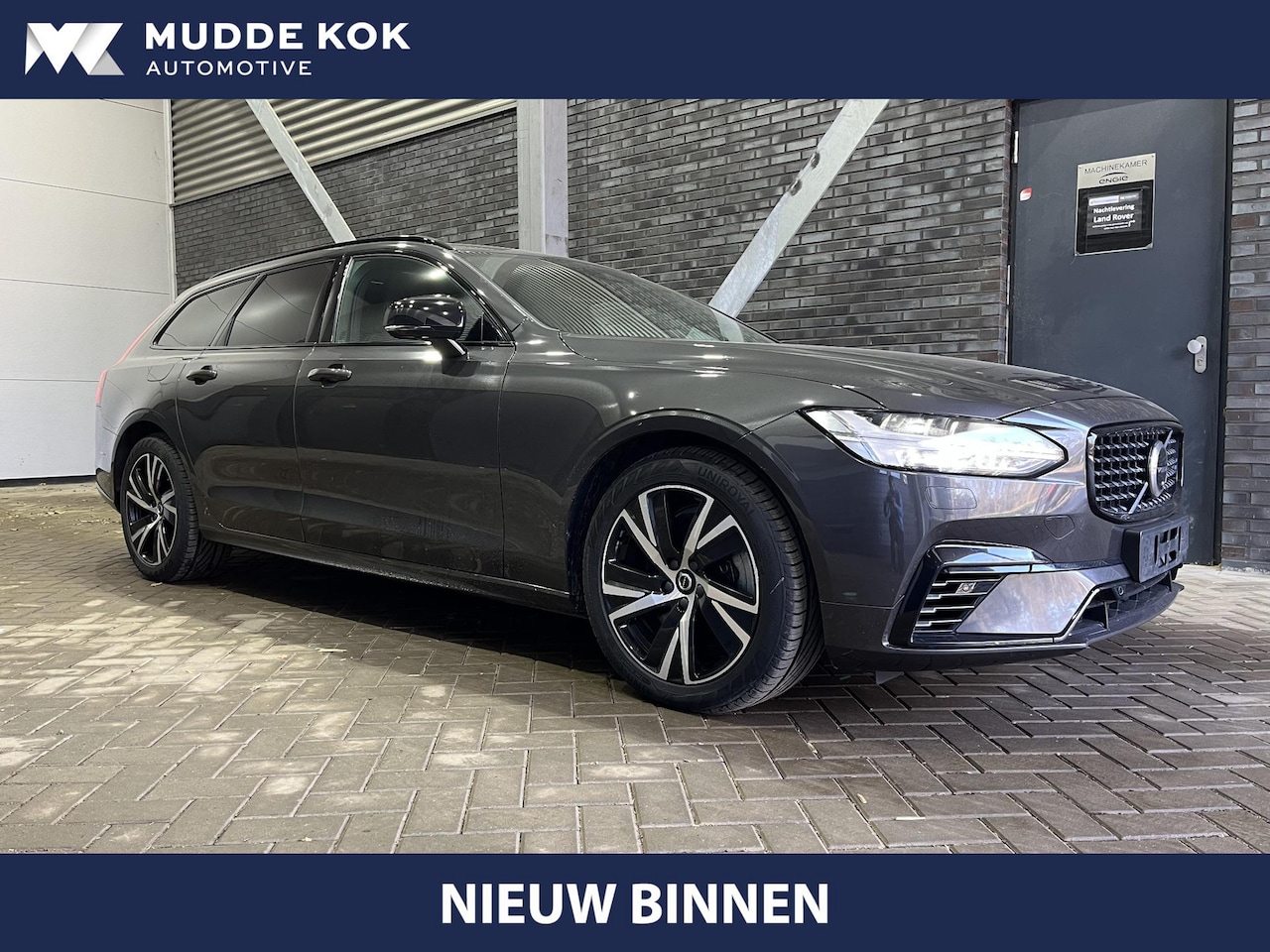 Volvo V90 - T6 AWD R-Design | Panoramadak | 360° Camera | Trekhaak | ACC | Head-Up | harman/kardon - AutoWereld.nl