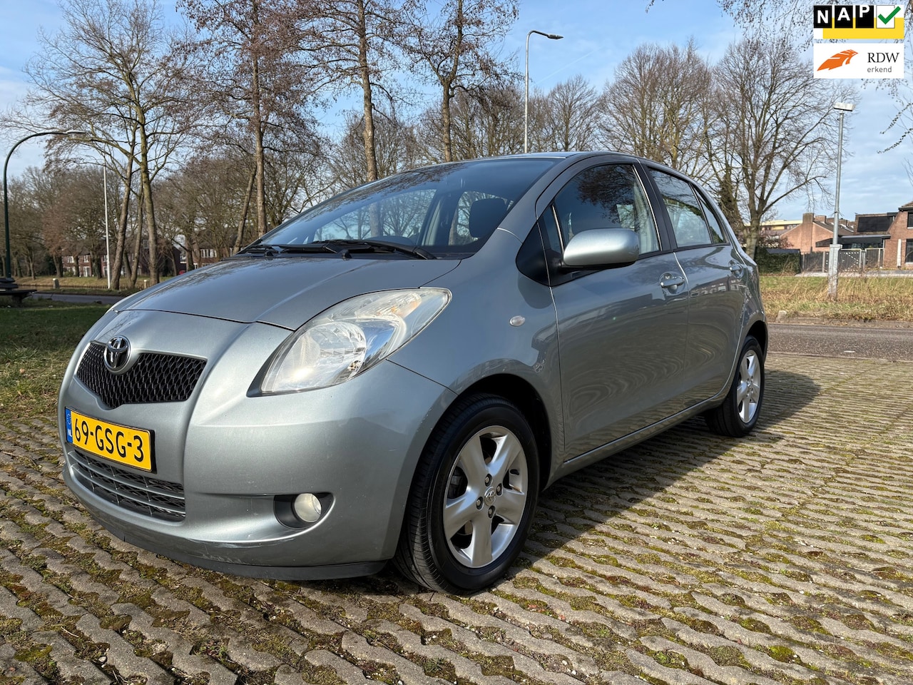 Toyota Yaris - 1.3 VVTi Luna / airco / nap - AutoWereld.nl