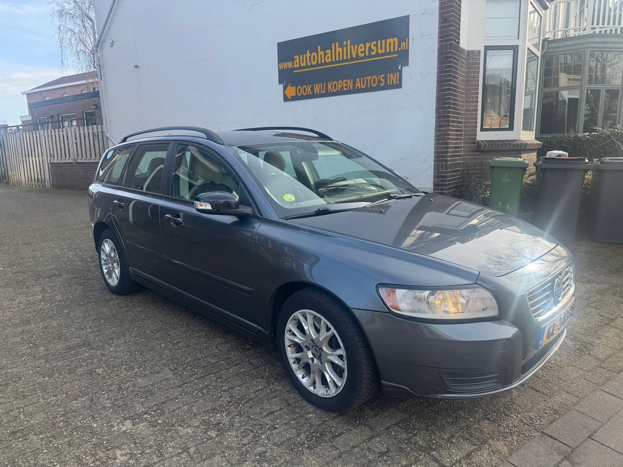 Volvo V50 - 2.0 D3 Summum AUTOMAAT - AutoWereld.nl