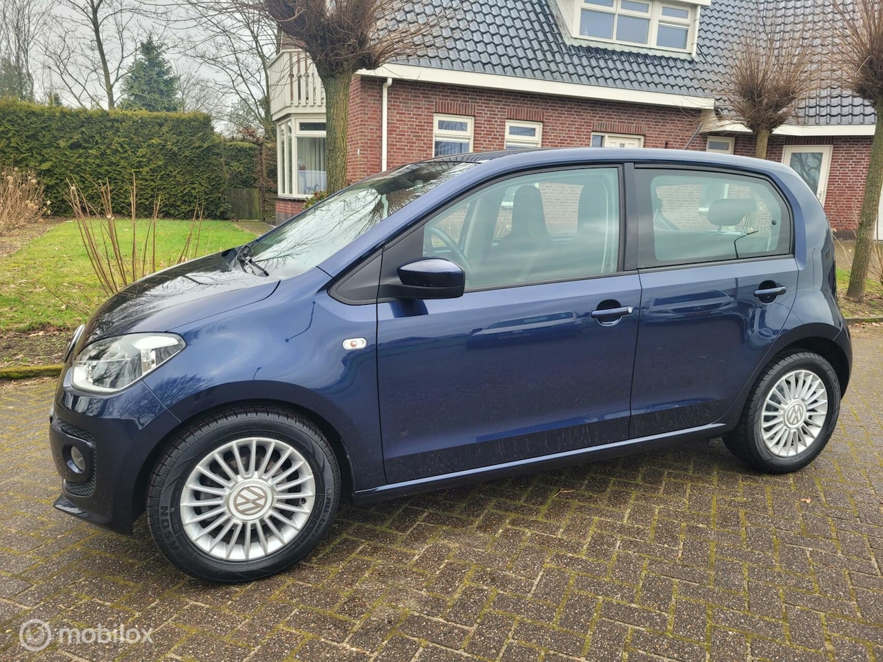 Volkswagen Up! - 1.0 move up! BlueMotion 1.0 move up! BlueMotion,navi,airco,lm. - AutoWereld.nl