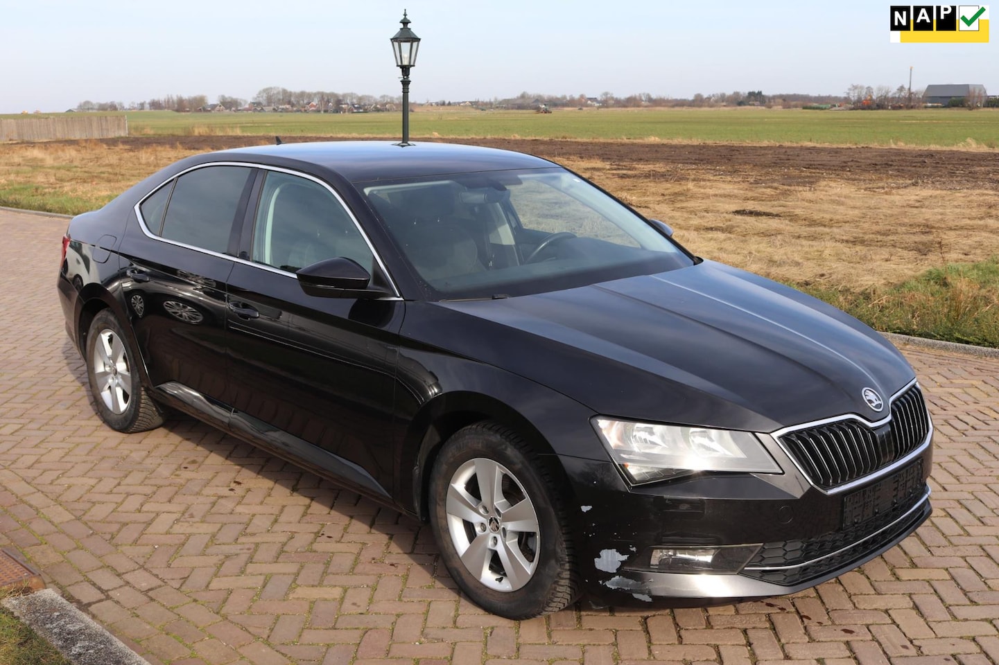 Skoda Superb - 2.0 TDI Ambition Business SEDAN AUT - AutoWereld.nl