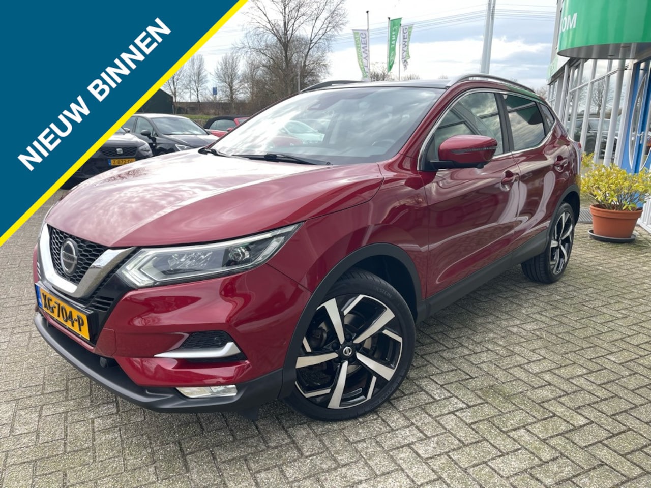 Nissan Qashqai - 1.2 Tekna 1.2 Tekna +, Nav, Panodak, Camera, 19", Stoelverwarming - AutoWereld.nl