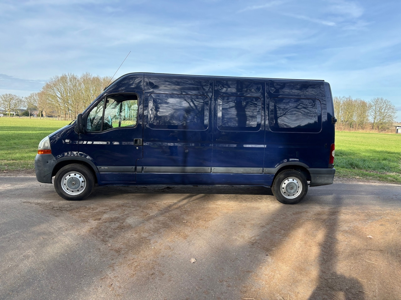 Renault Master - T35 2.5 dCi L3 H2 T35 2.5dCi L3H2 - AutoWereld.nl