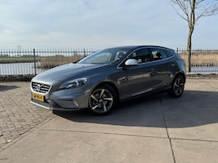 Volvo V40 - 2.0 D2 R-Design Business | Navi | Clima | Cruise | PDC |