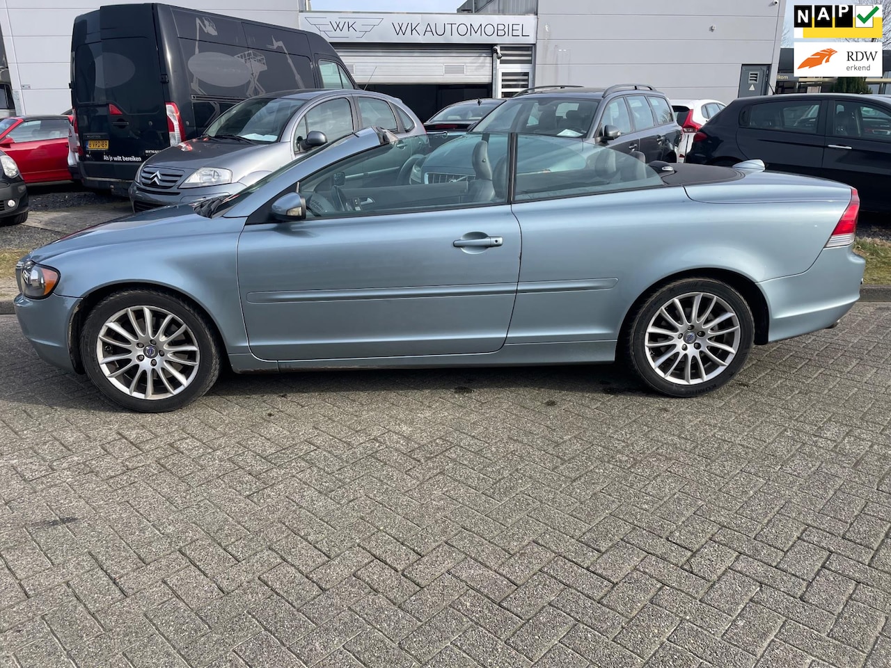 Volvo C70 Convertible - 2.4 D5 Kinetic 2.4 D5 Kinetic - AutoWereld.nl