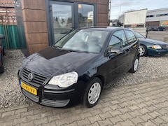 Volkswagen Polo - 1.4-16V Comfortline