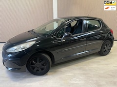 Peugeot 207 - 1.4 XR Inruiler Met Nieuwe APK