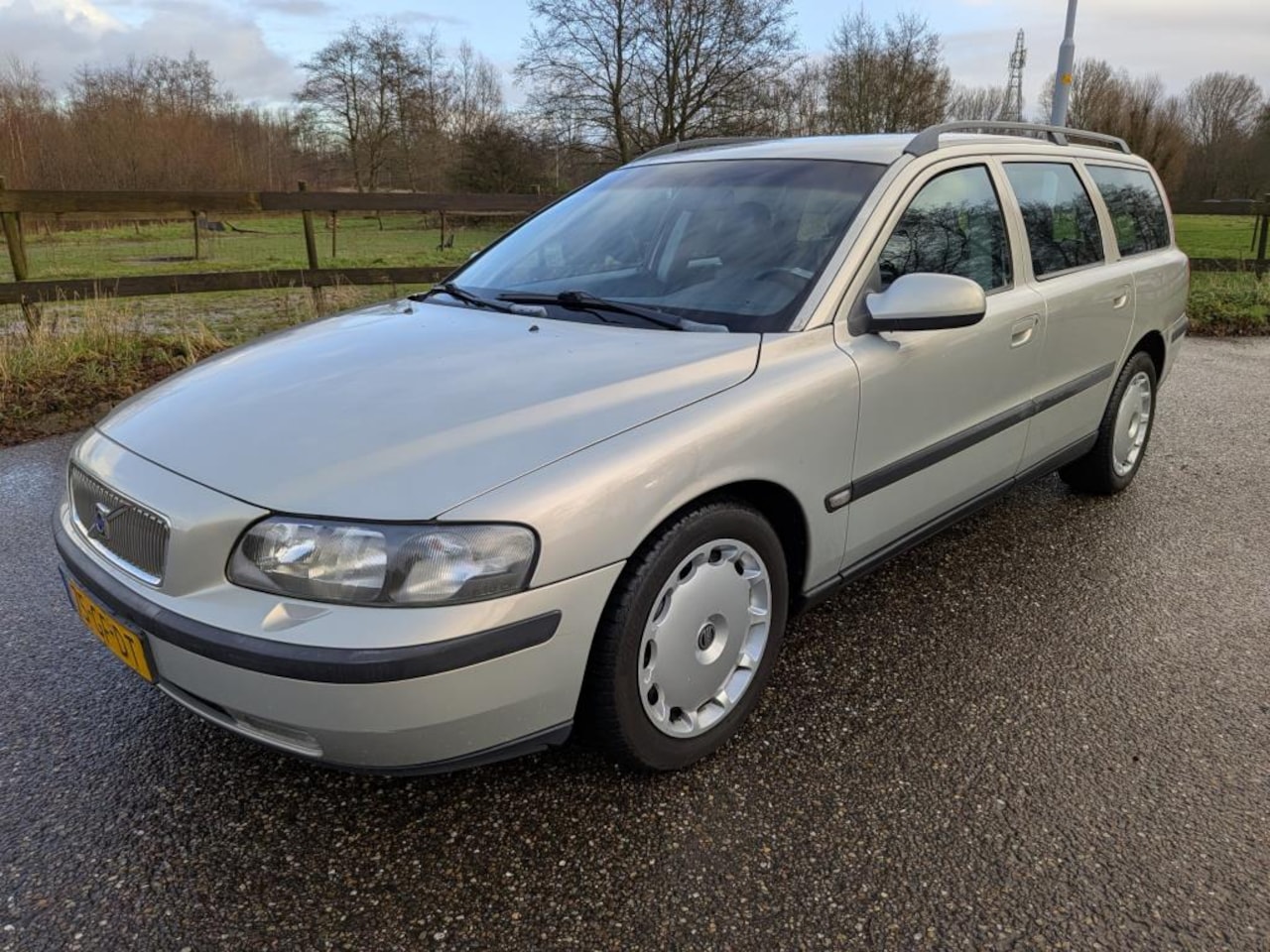 Volvo V70 - 2.4 Comfort Line 2.4 Comfort Line - AutoWereld.nl