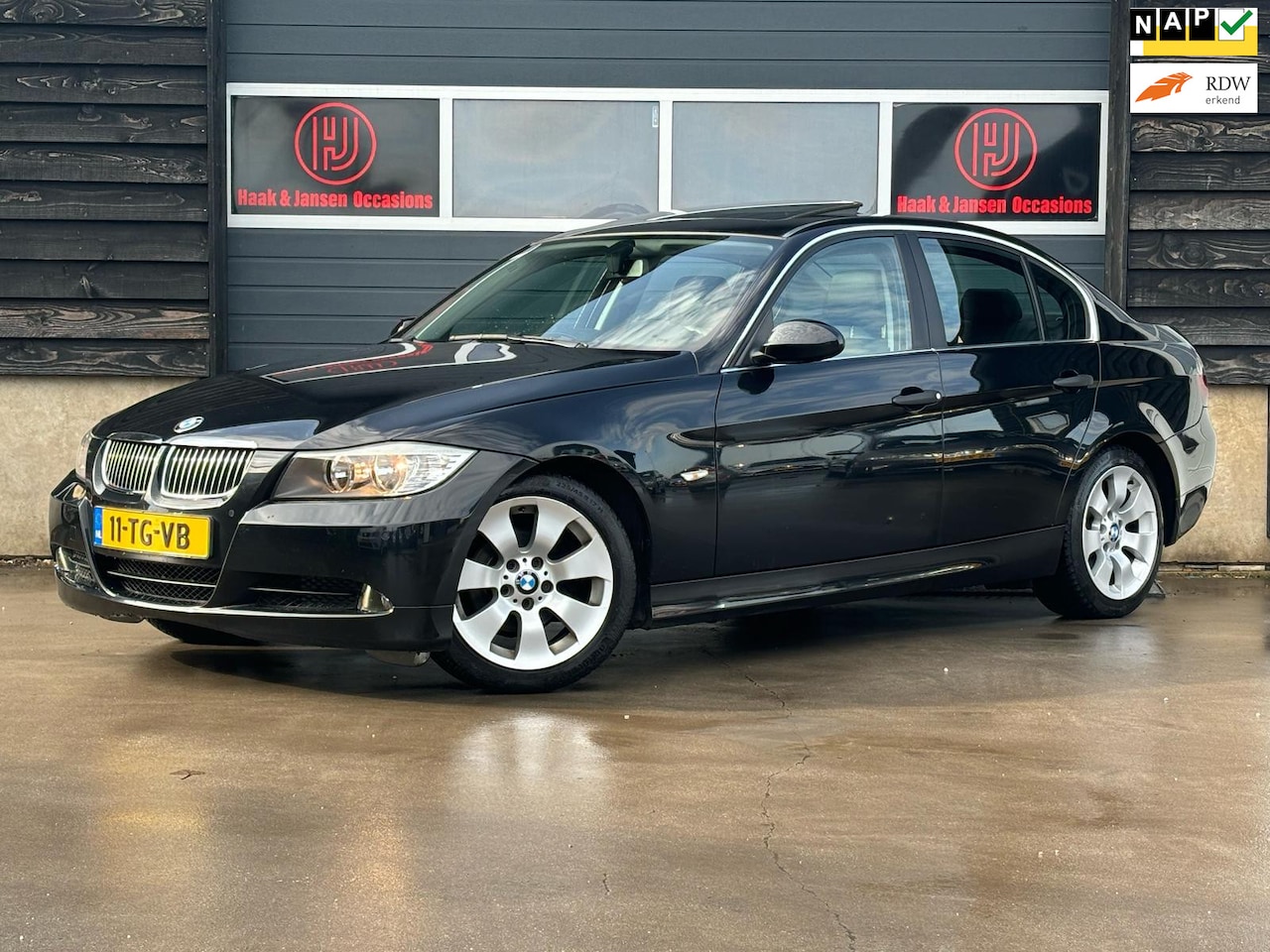 BMW 3-serie - 320i Dynamic Executive Pano Automaat Cruise - AutoWereld.nl