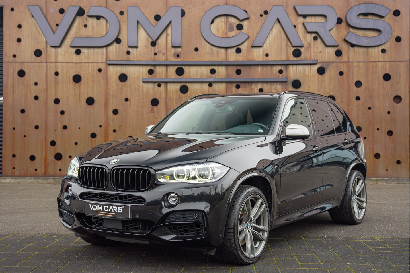 BMW X5 - M50d | PANO | SOFT-CLOSE | HARMAN | SHADOW LINE | KAMERA | - AutoWereld.nl