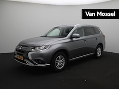 Mitsubishi Outlander - 2.4 PHEV Aut. Pure | Apple CarPlay | Trekhaak | Camera | Stoelverwarming |