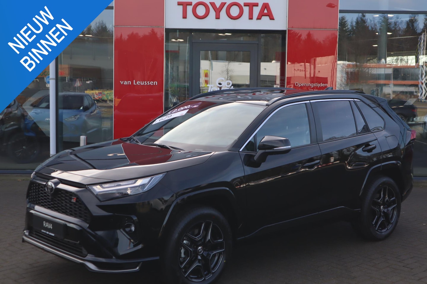 Toyota RAV4 - 2.5 Plug-in Hybrid AWD GR SPORT 19"LMV BLISS 360GR-CAM STUURVERW. MEMORY-SEAT HEAD-UP JBL - AutoWereld.nl