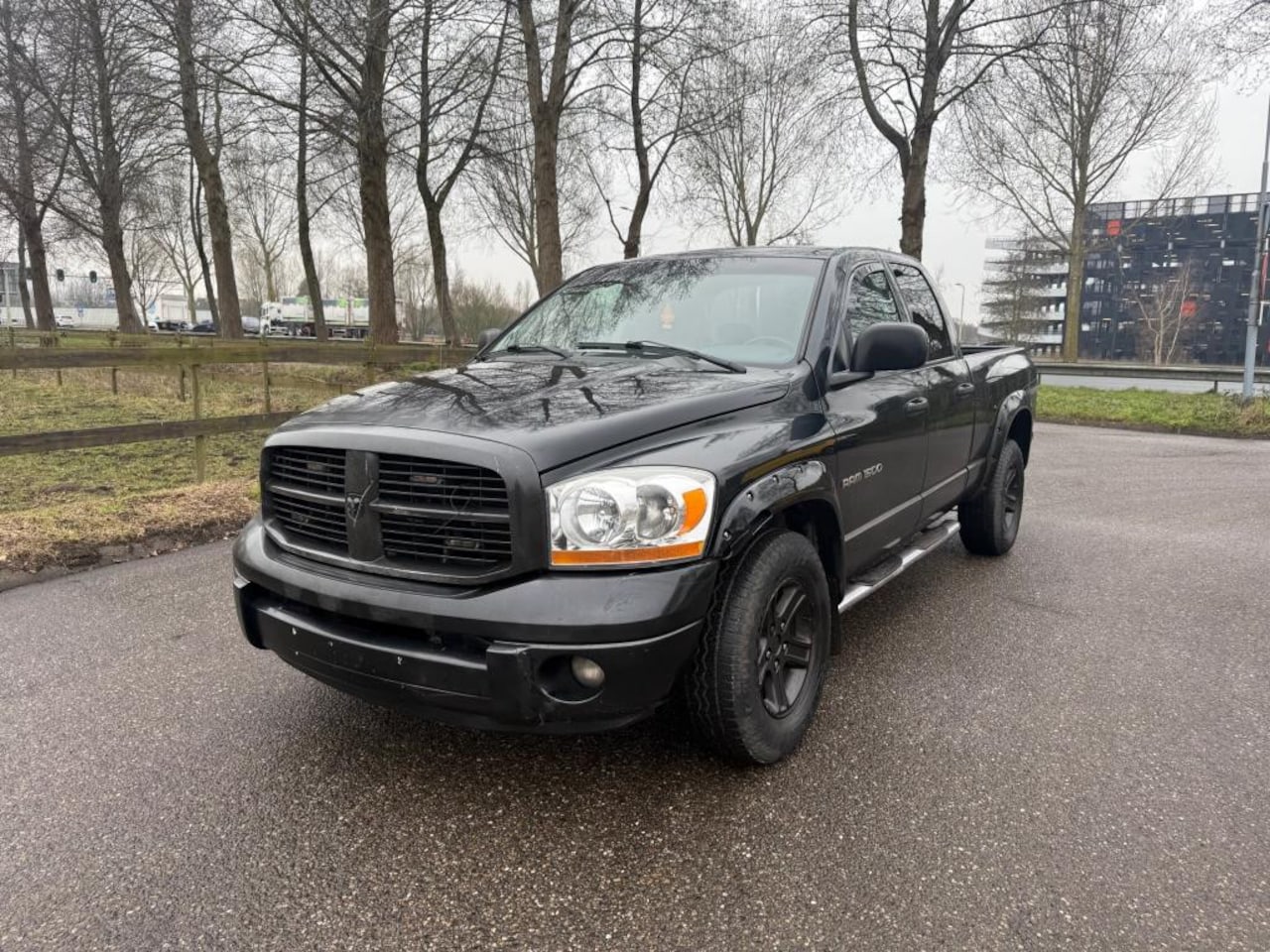 Dodge Ram 1500 - 3.7 V6 Automaat Benzine/LPG Prins Dubbel Cabine Youngtimer Airco Navigatie Bluetooth - AutoWereld.nl