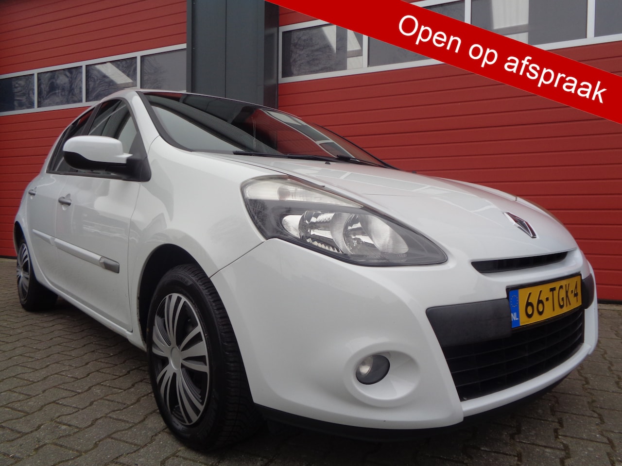 Renault Clio - 1.5 dCi Authentique 1.5 dCi Authentique,5DRS,Airco,175000KM NAP! - AutoWereld.nl