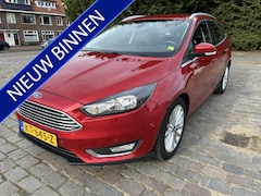 Ford Focus Wagon - 1.0 Titanium navigatie airco/ecc apk