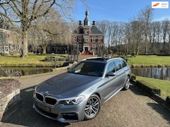 BMW 5-serie Touring - 530i M-Sport | Pano | Alcantara | Dealer Onderhouden |