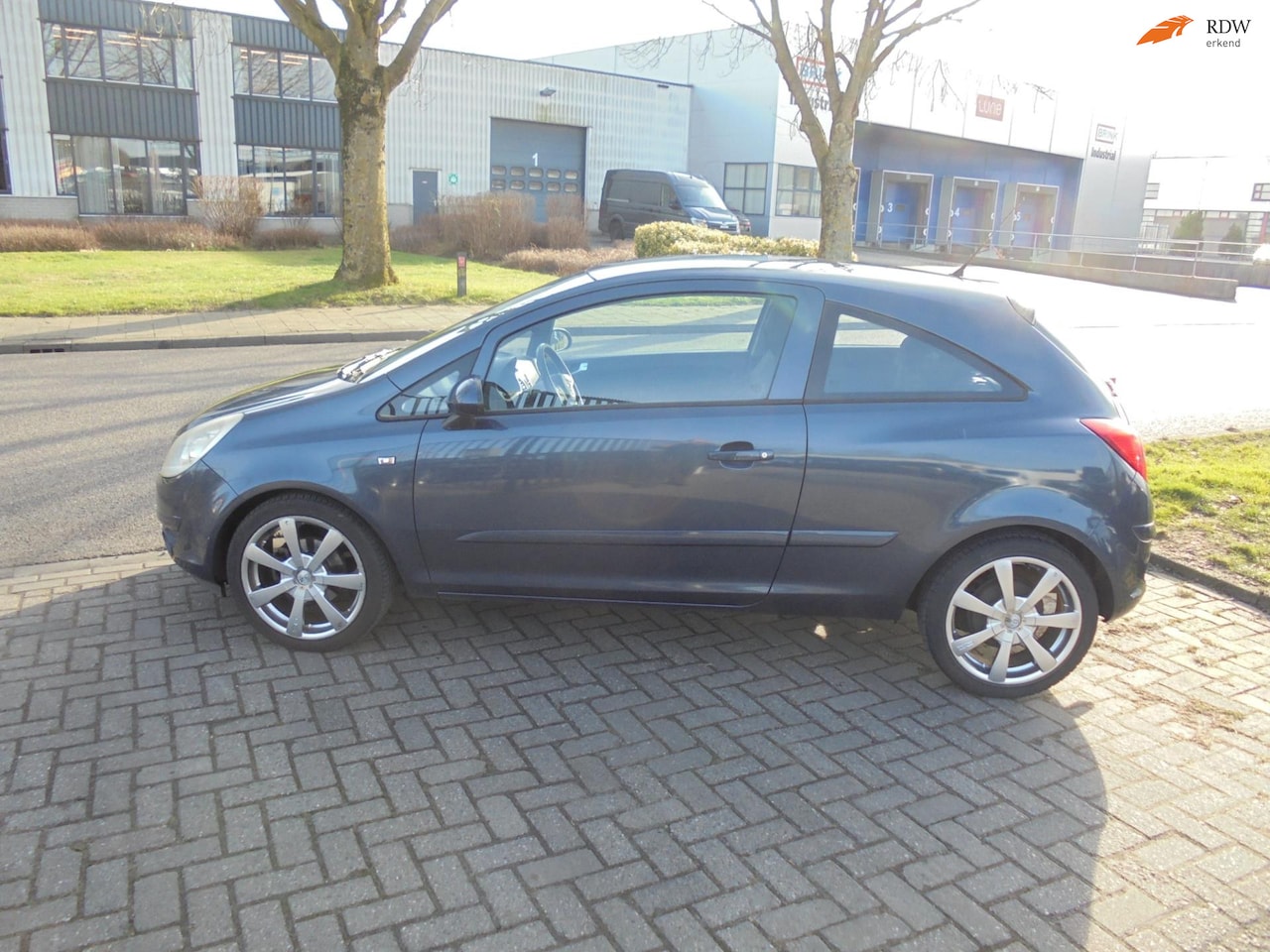 Opel Corsa - 1.4-16V Enjoy 1.4-16V Enjoy - AutoWereld.nl