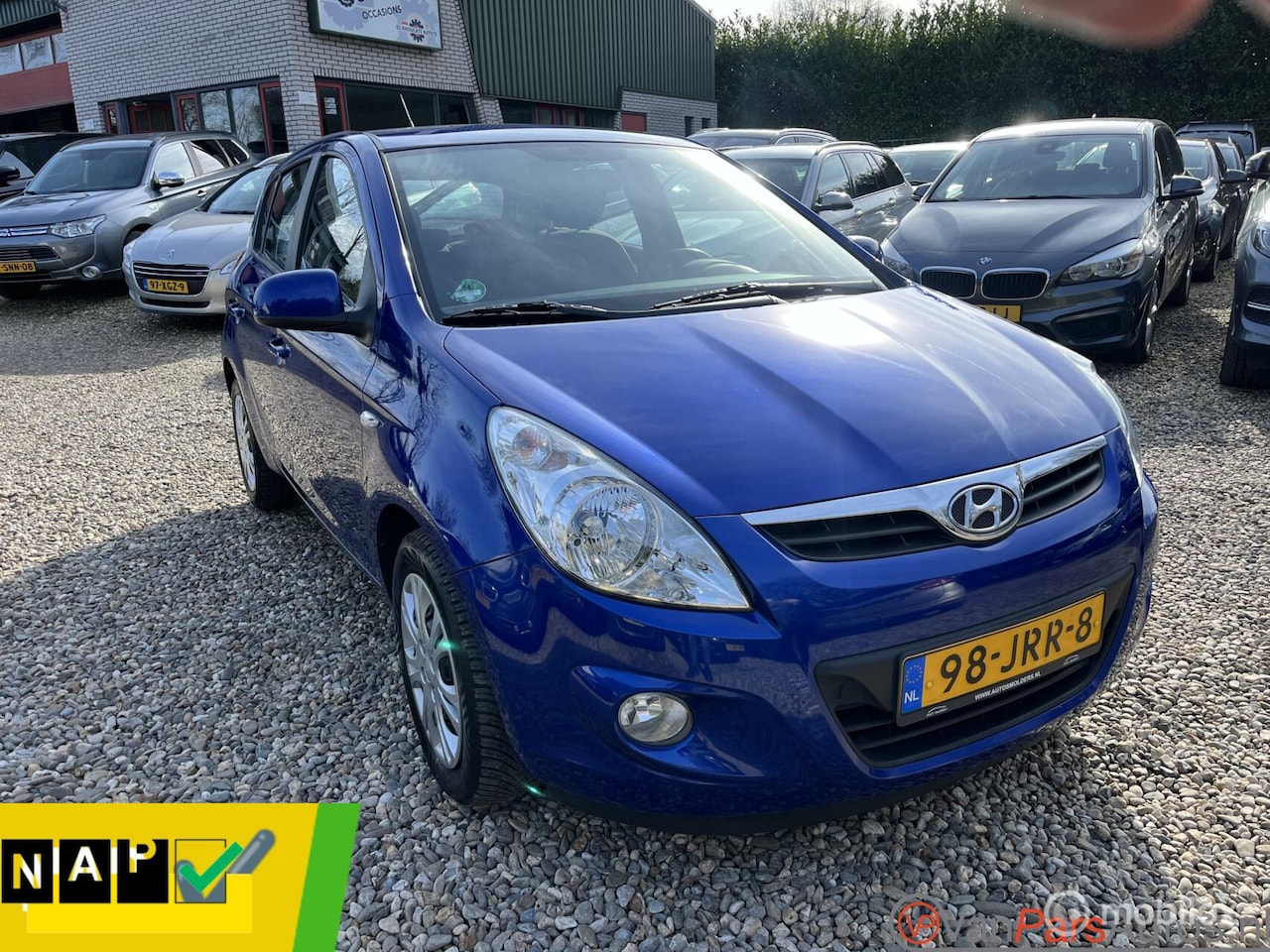 Hyundai i20 - 1.2i DynamicVersion 1.2i DynamicVersion,Airco,5drs - AutoWereld.nl