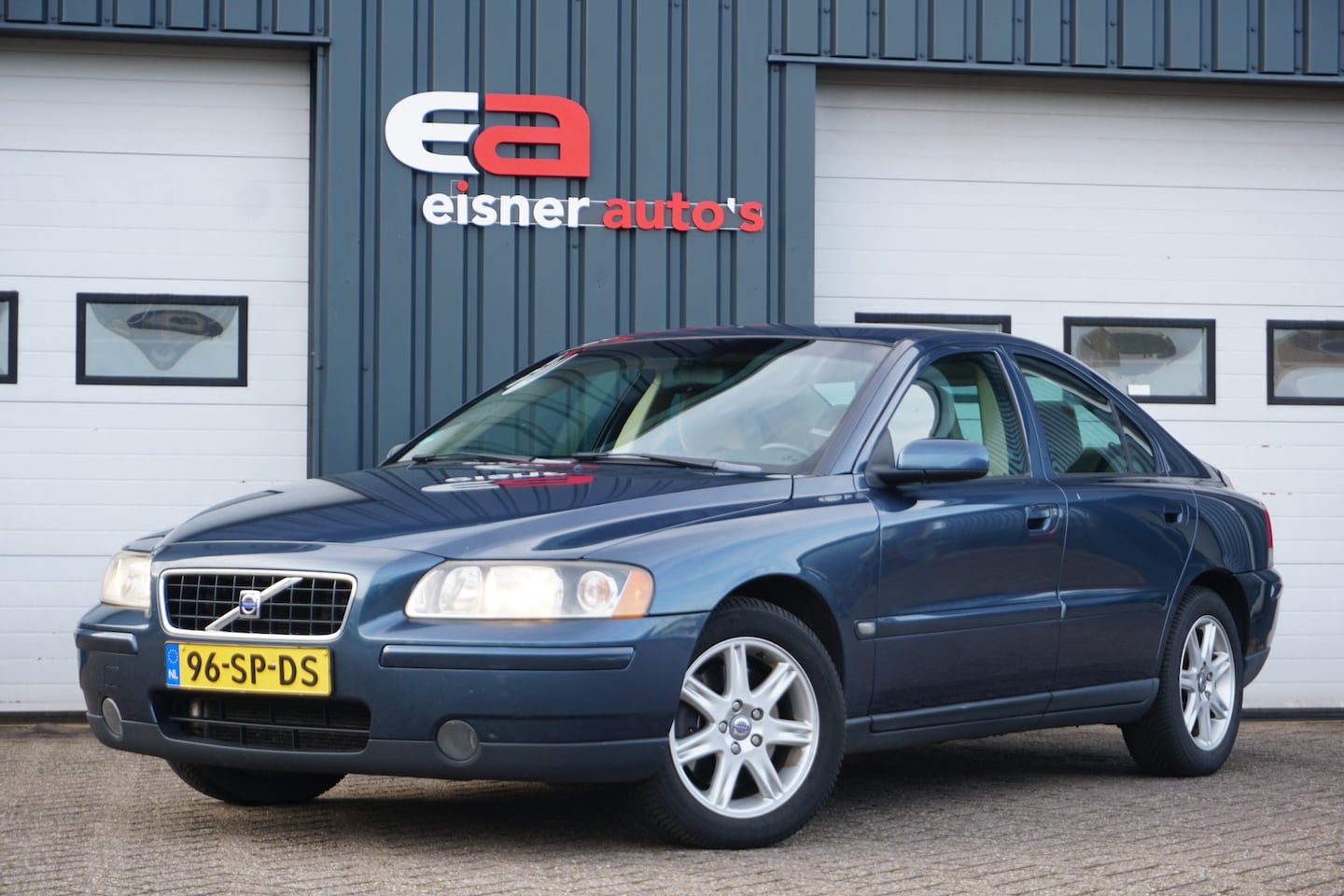 Volvo S60 - 2.0T Kinetic | CLIMA | CRUISE | TREKHAAK | - AutoWereld.nl