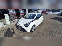 Toyota Aygo - 1.0 VVT-i x-fun NLauto | dealeronderhouden