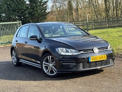 Volkswagen Golf - 1.5 TSI Highline Business R /Automaat/Navi/Camera/Carplay/