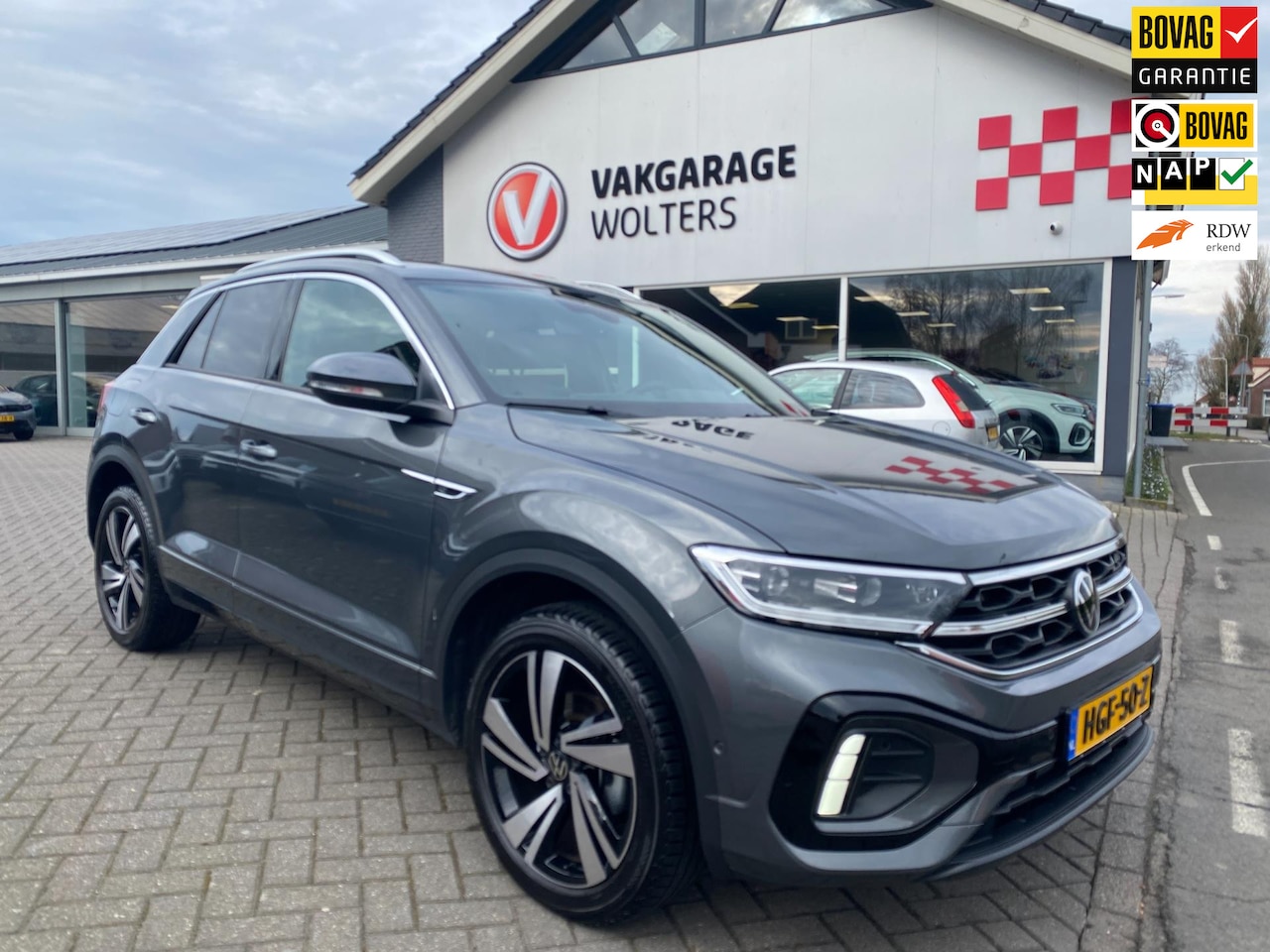 Volkswagen T-Roc - 1.5 TSI R-Line Business/Apple Carplay/ RIJKLAARPRIJS - AutoWereld.nl