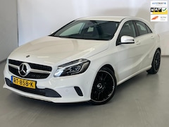 Mercedes-Benz A-klasse - 180 / NL-auto / Camera / Stoelverwarming