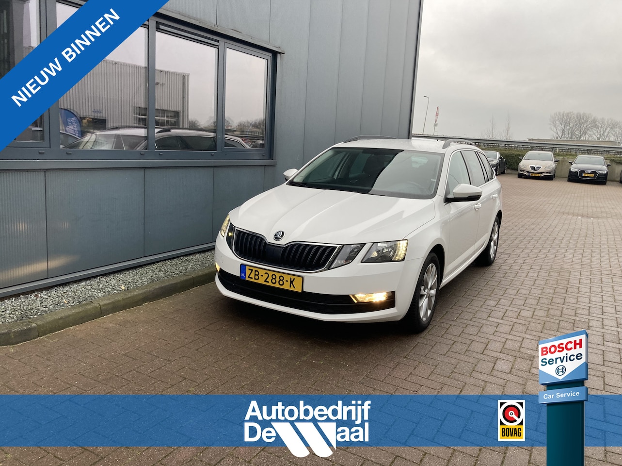 Skoda Octavia Combi - 1.0 TSi 115pk Ambition Business NAVI/CARPLAY/CLIMA/CRUISE/PDC/TREKHAAK - AutoWereld.nl