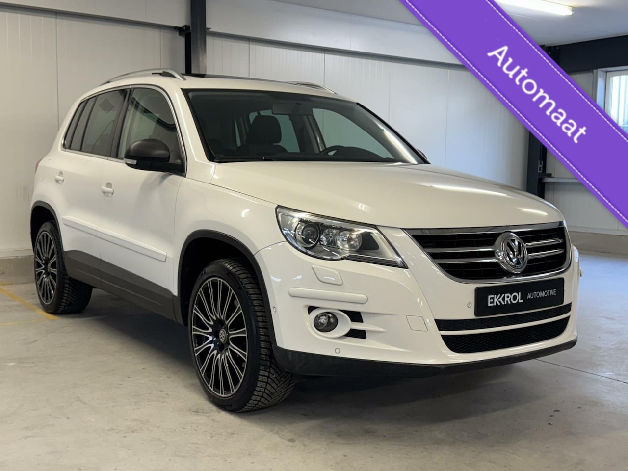 Volkswagen Tiguan - 2.0 TSI Track&Field 4X4 Aut. (Pano//Trekh) - AutoWereld.nl