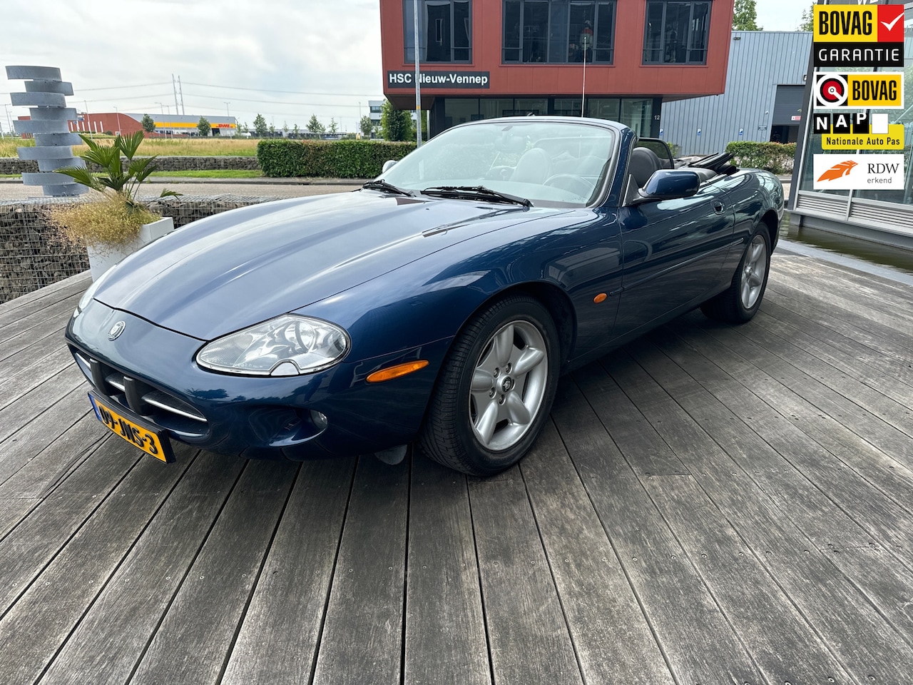 Jaguar XK8 - 4.0 V8 Convertible 4.0 V8 Convertible - AutoWereld.nl