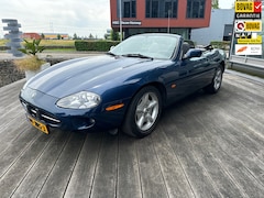 Jaguar XK8 - 4.0 V8 Convertible