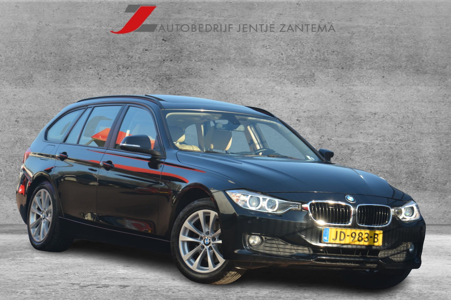 BMW 3-serie Touring - 320d xDrive Executive | Navigatie | Panoramadak | Leer | Xenon | Stoelverwarming | PDC | - AutoWereld.nl