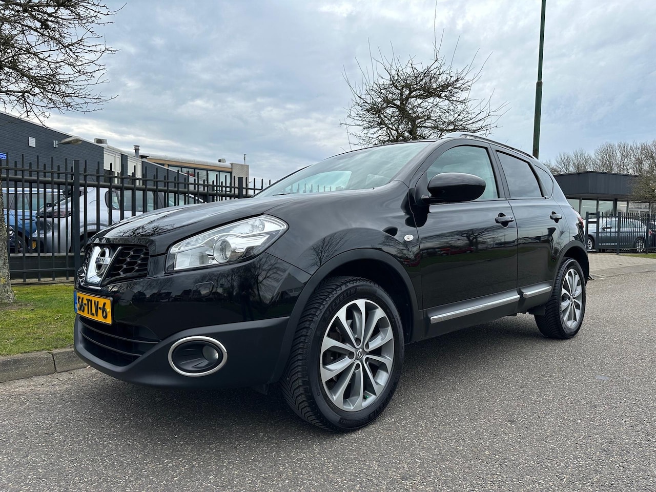 Nissan Qashqai - 2.0 140pk Connect Edition Panorama dak Trekhaak APK tot 17-02-2026 - AutoWereld.nl