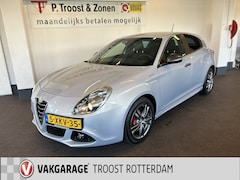 Alfa Romeo Giulietta - 1.4 T Exclusive | Automaat | Alcantara/Lederen bekleding | Cruise control | Climate contro