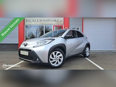 Toyota Aygo X - 1.0 VVT-i MT Play / FULL LED / Adapt.cruise contr/ ECC / Apple-Android navigatie