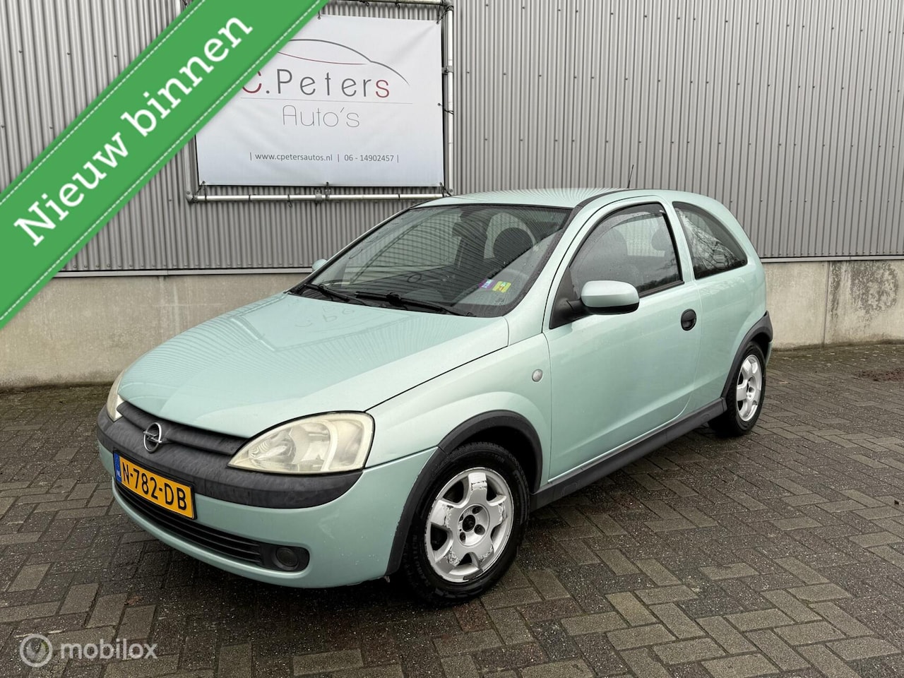 Opel Corsa - 1.2-16V Elegance 2002 / Airco / Bluetooth / Navigatie scherm / LM Velgen / NAP - AutoWereld.nl