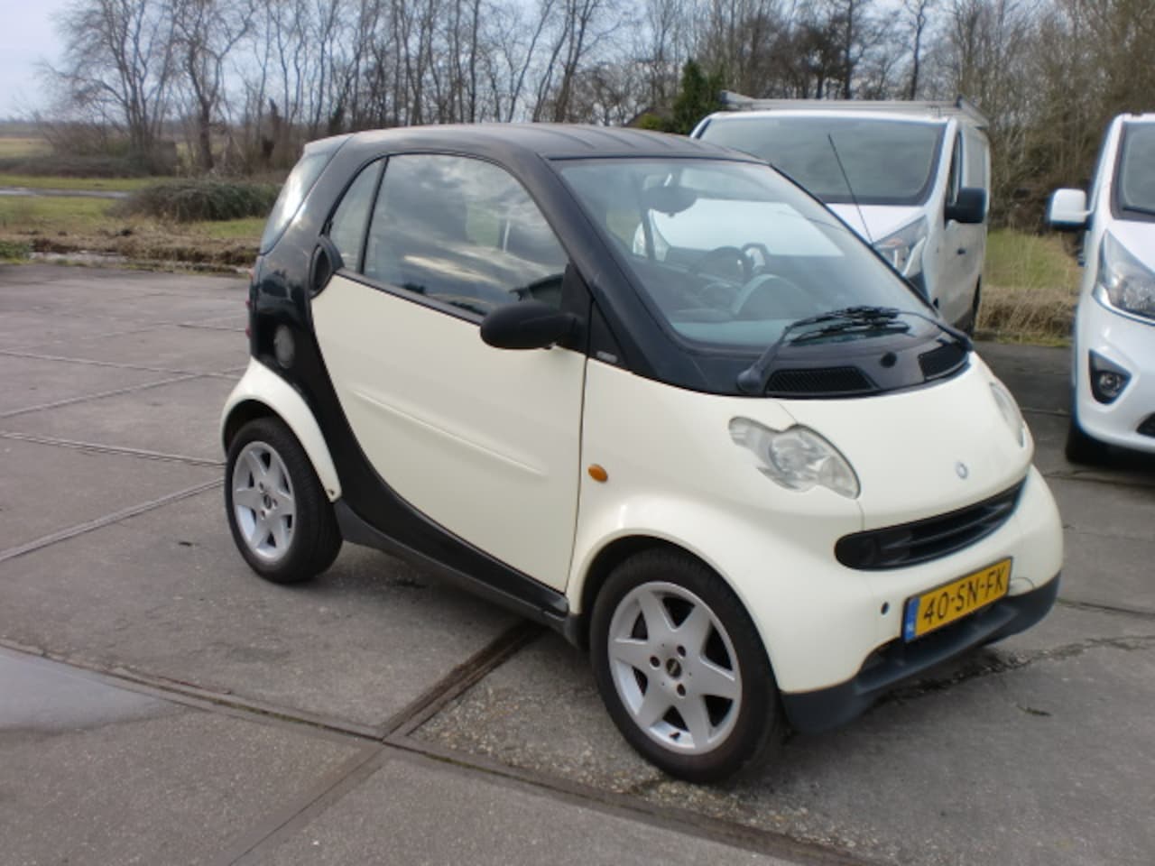 Smart Fortwo coupé - Smart 0.7 CITY BJ2006 KM179 APK 2-26 - AutoWereld.nl