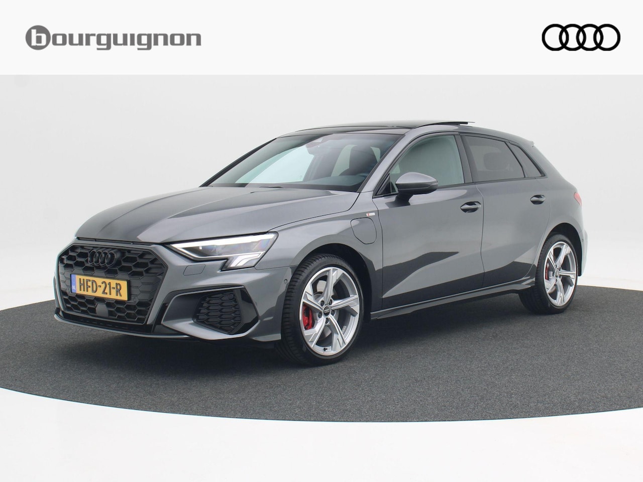 Audi A3 Sportback - 45 TFS e 245 Pk Automaat S-Line Competition | Full LED | Panoramadak | 18 Inch | Navigatie - AutoWereld.nl