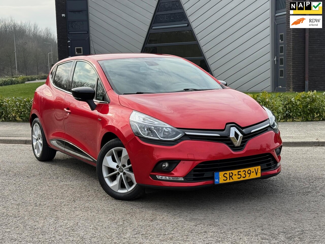 Renault Clio - 0.9 TCe Limited | Cima | Navi | Cruise | Trekhaak | - AutoWereld.nl