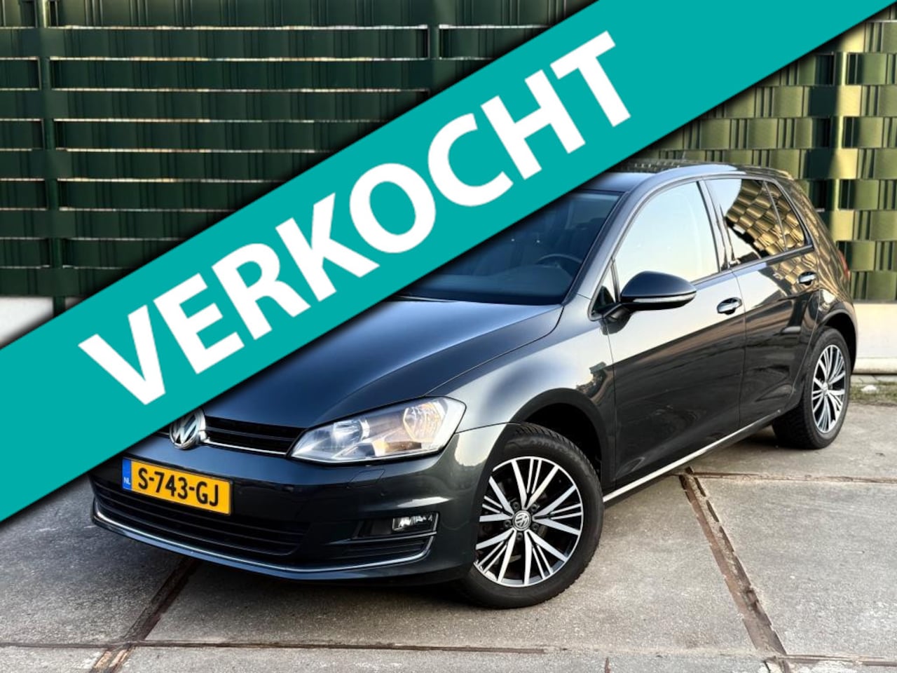 Volkswagen Golf - 1.2 TSI Connected Series Navi Carplay - AutoWereld.nl