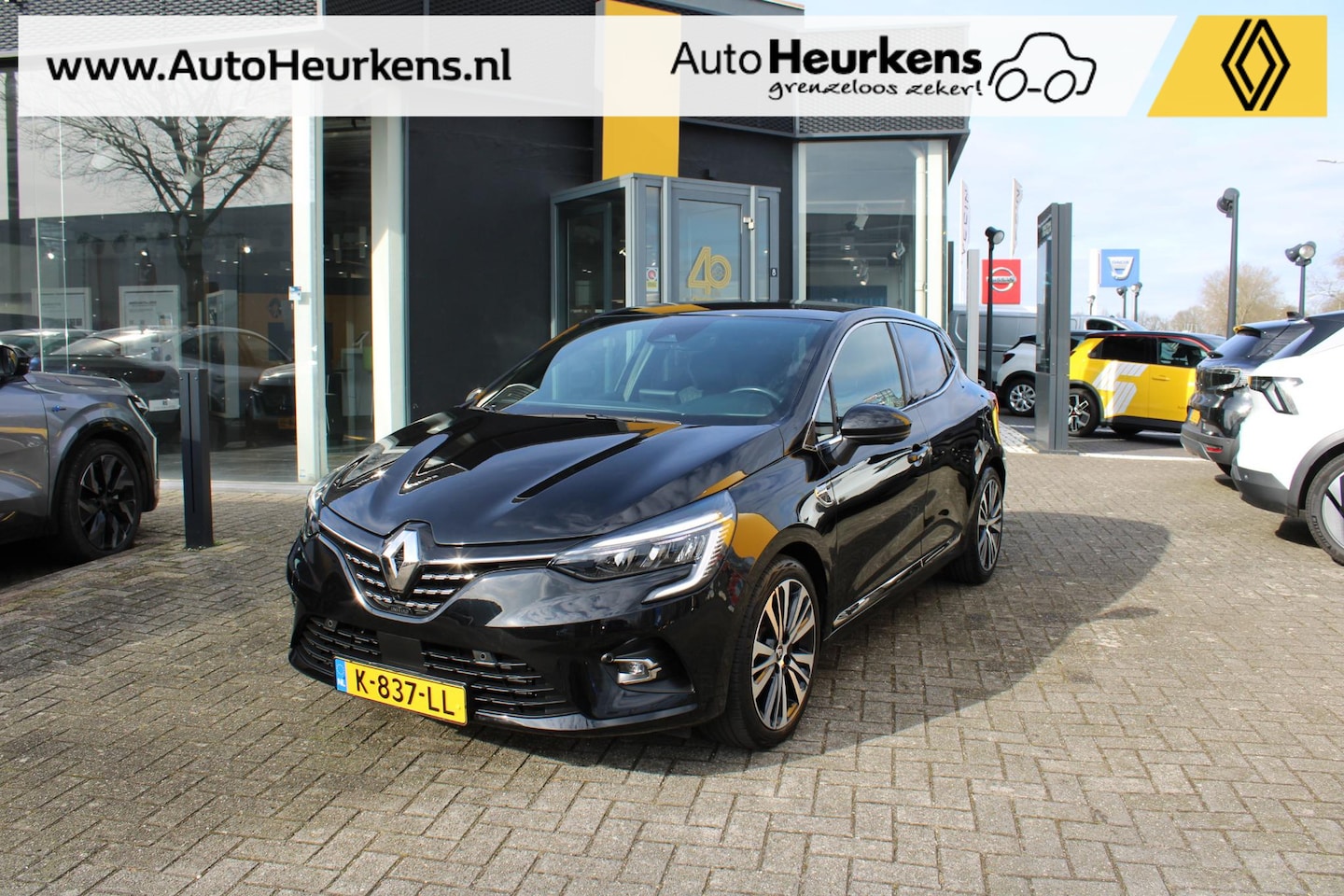 Renault Clio - 1.6 E-Tech Hybrid 140 Initiale Paris l Origineel NL l AUTOMAAT l FULL OPTION - AutoWereld.nl